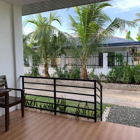 Palm Tree Lodge Moalboal Esterno foto